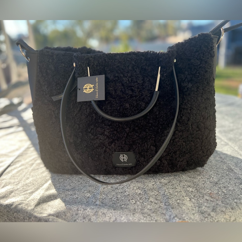 House of Harlow 1960 Black Sherpa Crossbody and shoulder Tote bag.